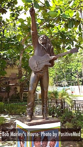 bob marley statue